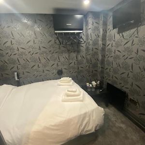 Budget Zimmer mit Kingsize-Bett